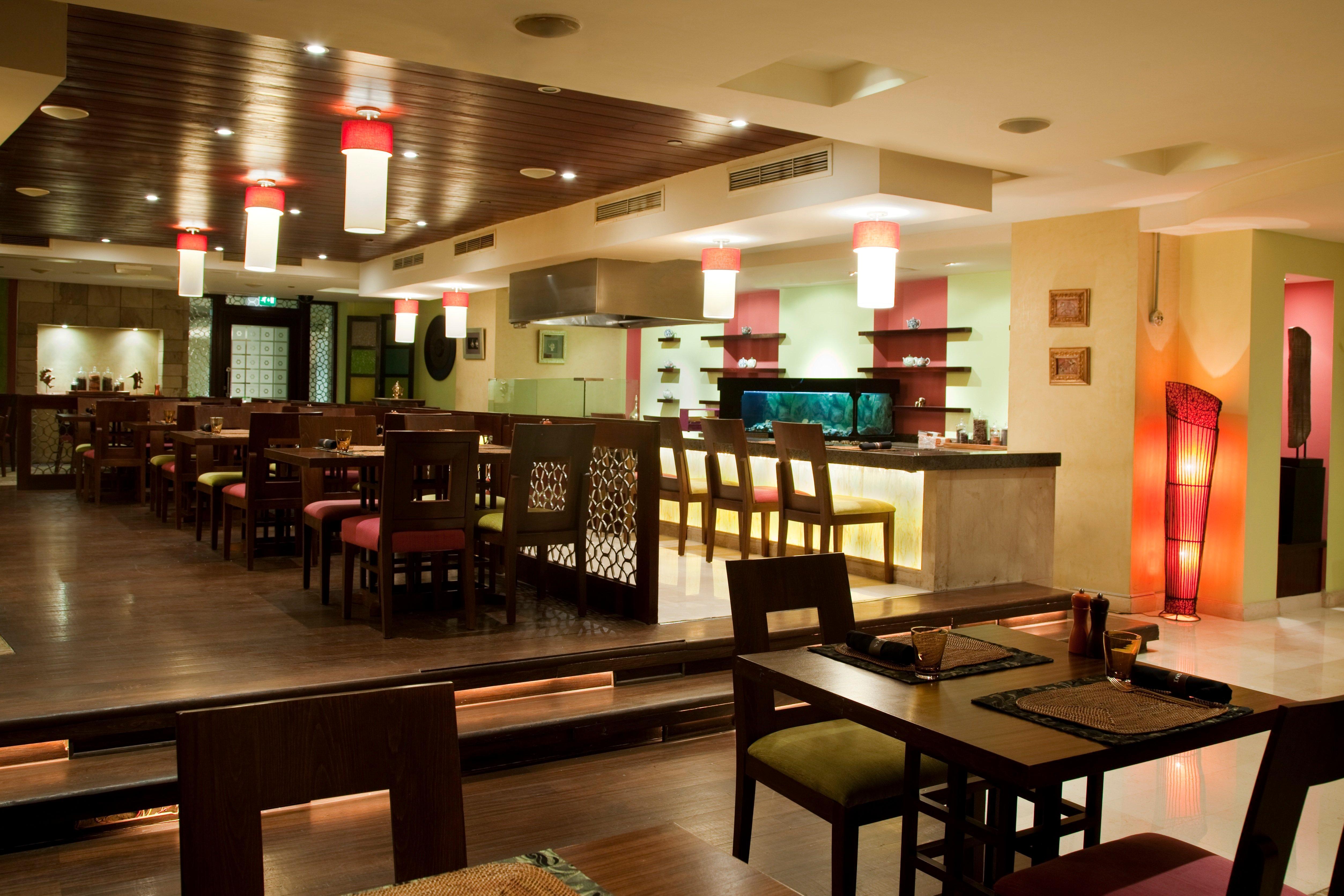 Holiday Inn Citystars By Ihg Cairo Exterior photo The interior of a typical restaurant